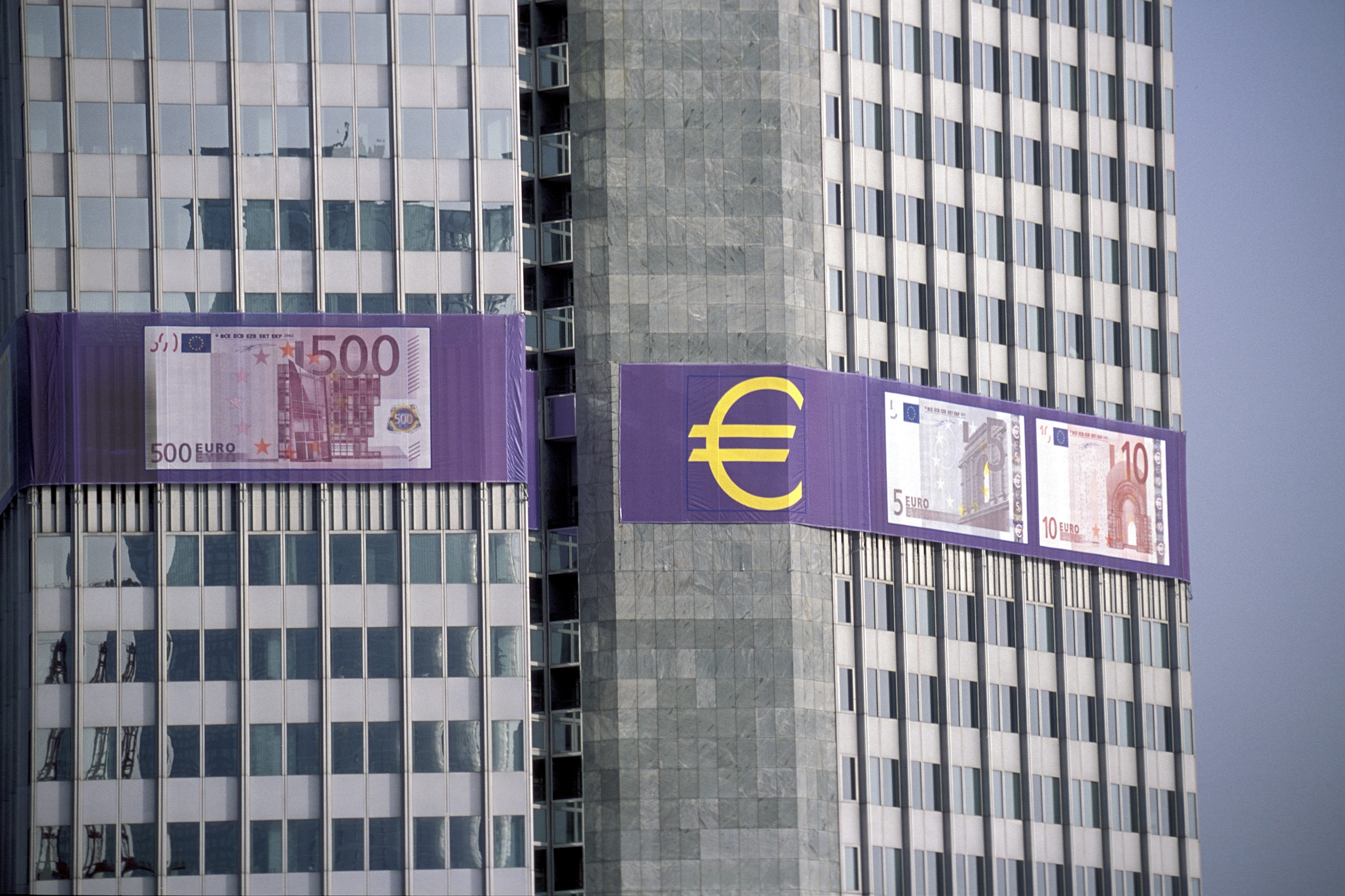 Europaeische Zentralbank (EZB) - Eurotower (00007073)