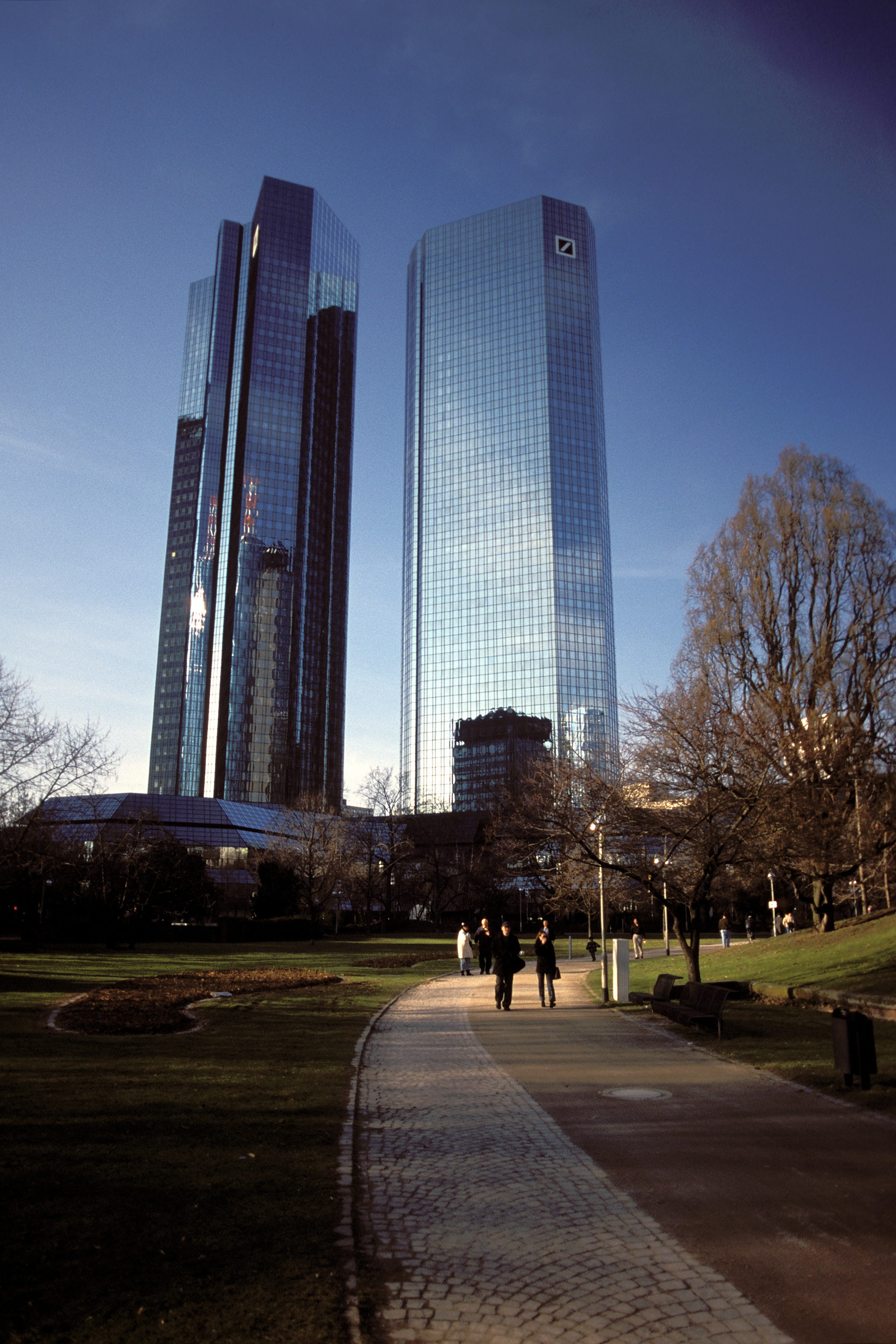 Deutsche Bank Zentrale (00007096)