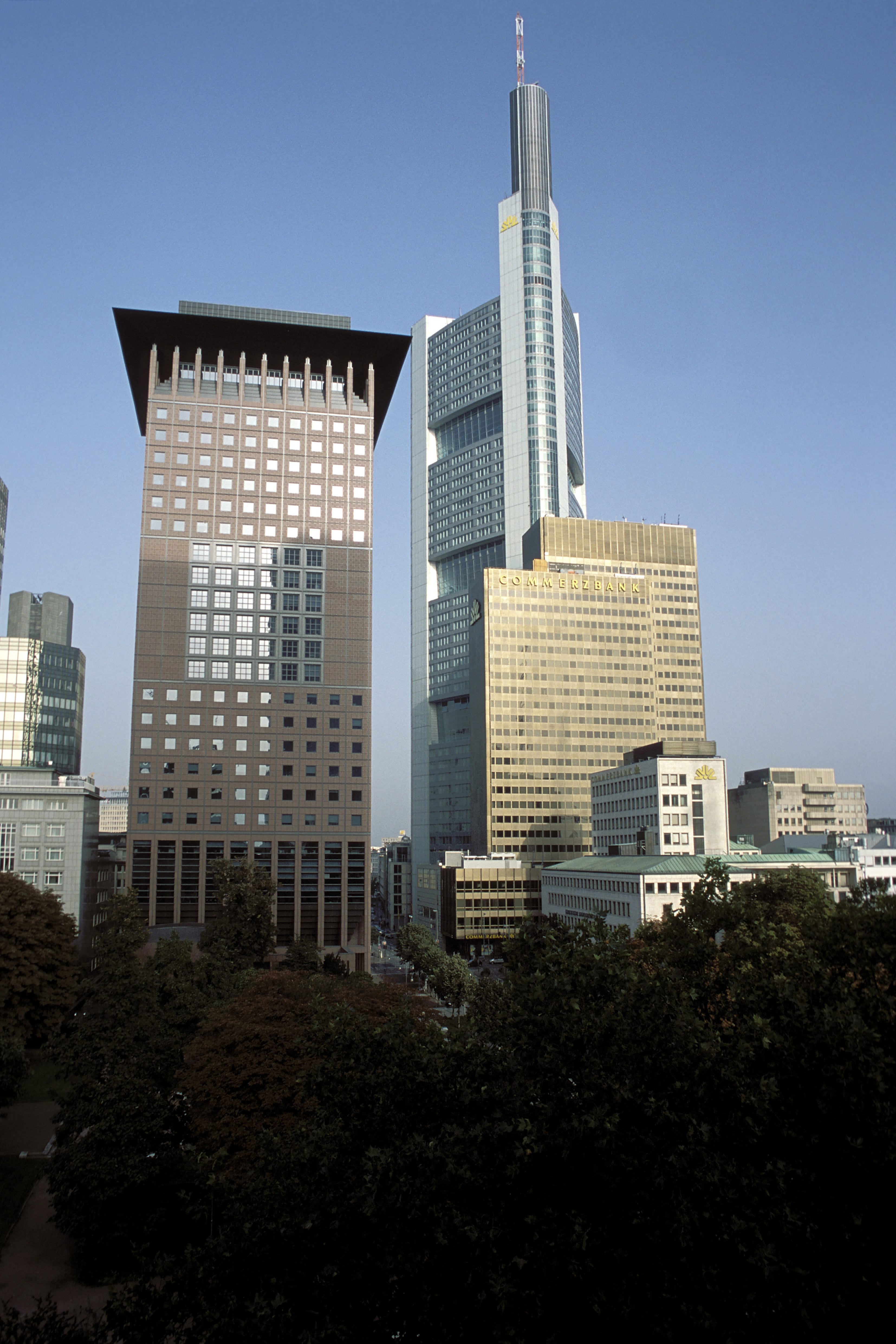 Japan-Center und Commerzbank (00007116)
