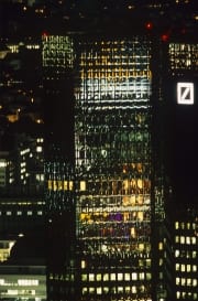 Deutsche Bank im Farbenrausch (00015004)