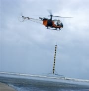 Profilaufnahme mit Hubschrauber am North Breakwater (00092010)