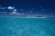 Midway Lagune mit glasklarem Wasser (00010081)