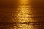 Golden geht die Sonne ueber dem Meer unter (00013930)