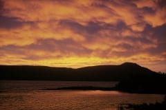 Dramatischer Sonnenaufgang am Naknek Lake (00000095)