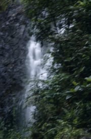 Wasserfall im Fiji Regenwald (00020795)