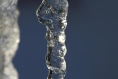 Icicle in the winter mountains (00008042)